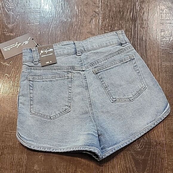 JW Signature Denim Dolphin Hem Shorts - Picture 5 of 15